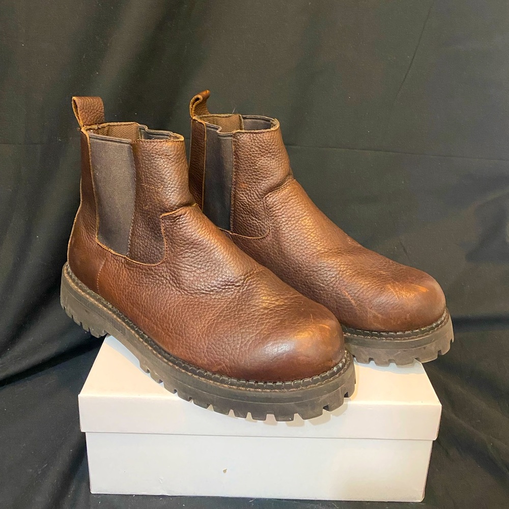 LONDON FOG- men’s brown leather ankle boot